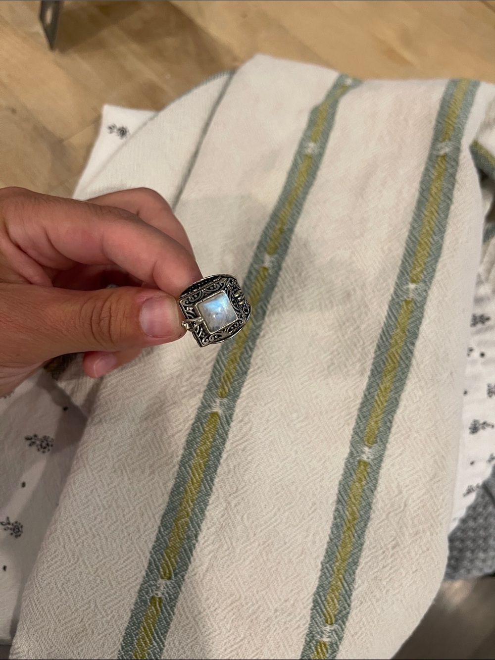 Keepsake ring - Picture 3 of 5